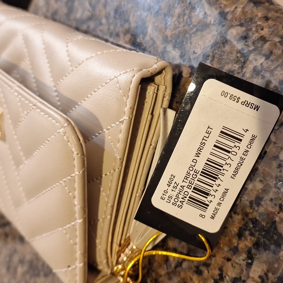 Bebe Sophia Trifold Wristlet - Picture 3 of 3